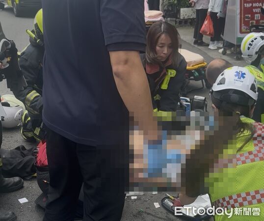 ▲▼ 台中太平區發生嚴重車禍,1名騎士命危搶救中。(圖/民眾提供,下同)