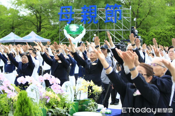 ▲▼慈濟成立60週年大會,海內外志工及宗教代表齊聚,見證慈濟慈悲足跡。(圖/慈濟基金會提供,下同)