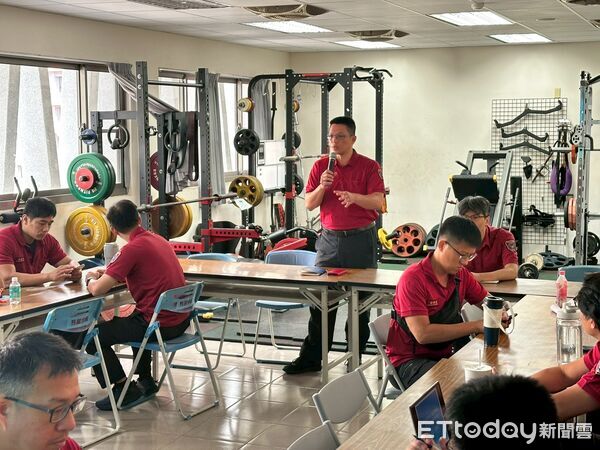 ▲台南市政府消防局第五救災救護大隊舉辦消防安全設備講習暨公共危險物品及液化石油氣講習訓練,強化基層安檢專業。(記者林東良翻攝,下同)