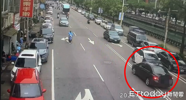 ▲逆向撞警車還毒駕!基隆男持「喪屍煙彈」 快篩驗出2毒陽性。(圖/記者郭世賢翻攝)