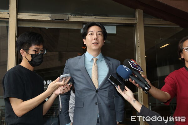 ▲▼ 民進黨發言人吳崢民進黨召開選對會,討論台北、台中議員補選+台北市長參選人 。(圖/記者劉耿豪攝)
