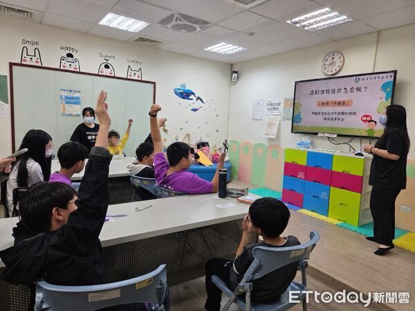▲▼國立金門大學社會工作學系學生自組團隊,為強化學童性平觀念。(圖/國立金門大學提供)