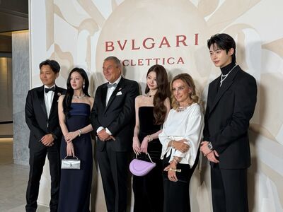 張員瑛搶輸C位！同框金智媛被當場請走　面露尷尬表情被拍