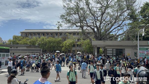 ▲115年國中教育會考17日順利落幕,台南考區第二日到考率均逾99%,整體應試秩序良好。(記者林東良翻攝,下同)
