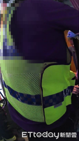 ▲工地電梯測試故障困人,中興警消即時應處成功救援無人傷亡。(圖/記者高堂堯翻攝)