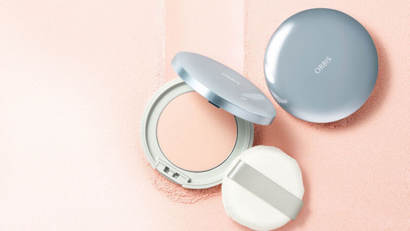 2026夏季定妝神隊友公開!嬌蘭、BOBBI BROWN、ORBIS蜜粉餅打造零油光高級霧肌