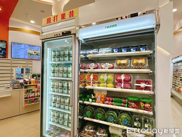 ▲▼統一超商進駐南港車站周邊,7-ELEVEN愿秀門市設計引發網友關注。(圖/業者提供)