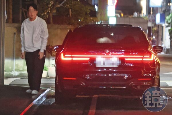 男子是徐瑋吟上的那輛BMW的駕駛,據說兩人交往約半年左右。