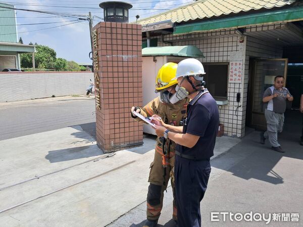 ▲台南市消防局第四大隊前進安定區資勇工廠,辦理毒化災組合訓練暨化災搶救演練。(記者林東良翻攝,下同)