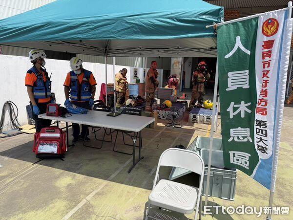 ▲台南市消防局第四大隊前進安定區資勇工廠,辦理毒化災組合訓練暨化災搶救演練。(記者林東良翻攝,下同)