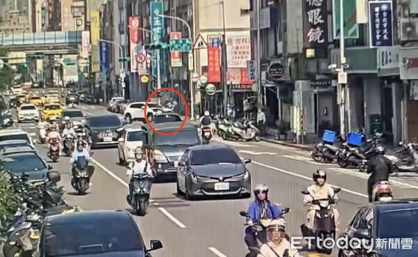 ▲▼▲他10年違規40件又開車上路(紅圈)撞死人。(圖/記者邱中岳翻攝)