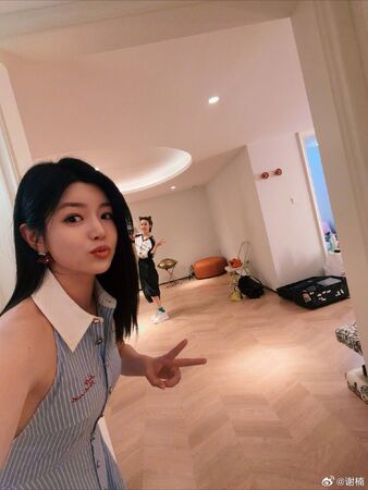 ▲陳妍希生日大方出借家裡給謝楠當練舞室用。(圖/翻攝自微博/謝楠)
