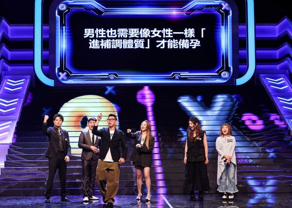 ▲▼庾澄慶持公視《哈!真相大白了》,邀林葉亭、賴慧如,與阮丹青、馬力歐、李佑群、(前)李健光同上節目。(圖/公視提供)