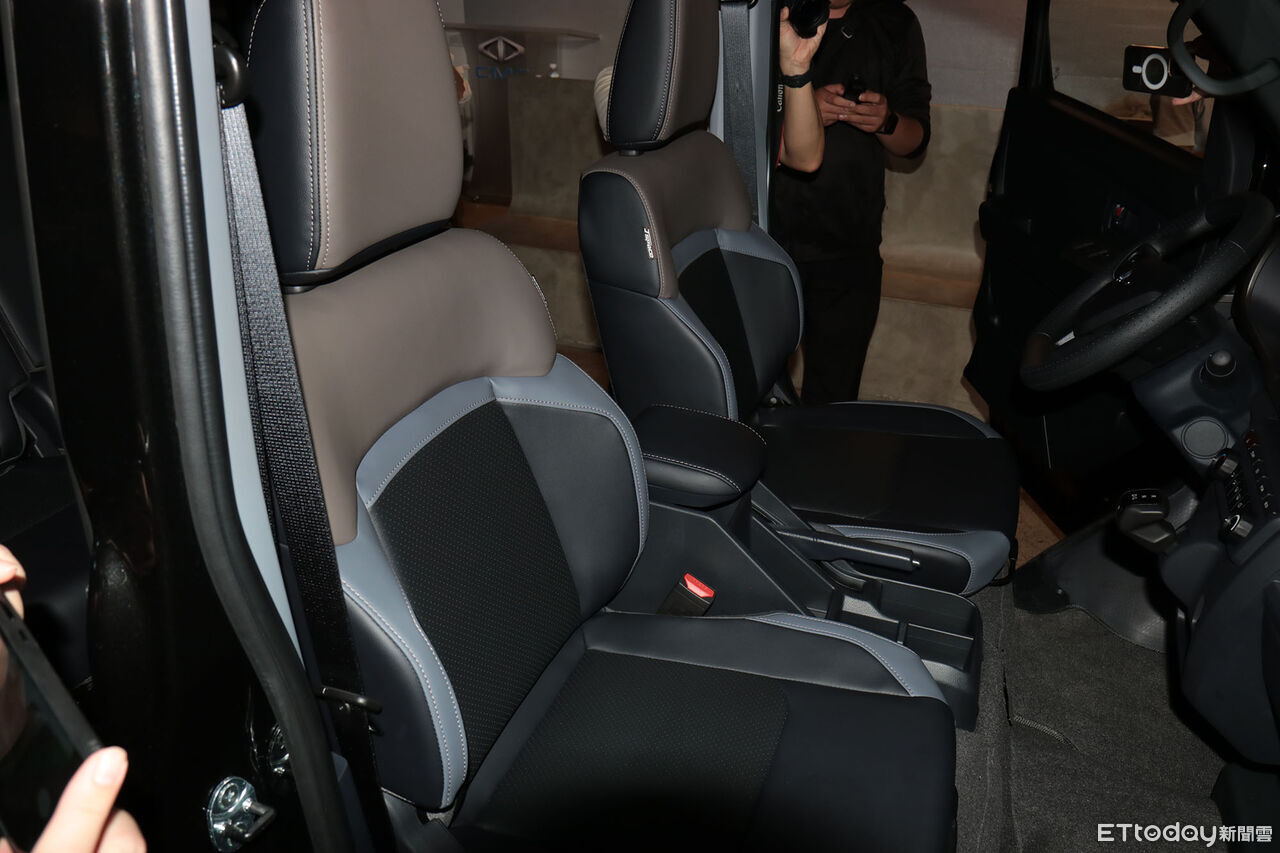 ▲67.8萬起!中華麵包車「J Space推COSSI特仕版」轎車配備上身更舒適。(圖/記者張慶輝攝)