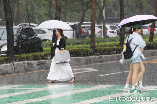 ▲▼大雨特報、雷雨、下雨天氣配圖。(圖/記者劉耿豪攝)