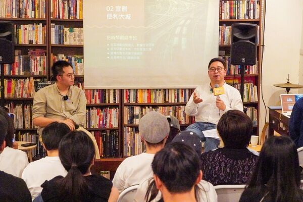 ▲黃世杰提推動市營公車政見