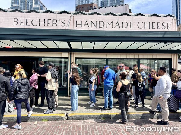 ▲▼派克市場(Pike Place Market),口香糖牆(Gum Wall),Beecher’s handmade cheese,全球第一家星巴克。(圖/記者彭懷玉攝)