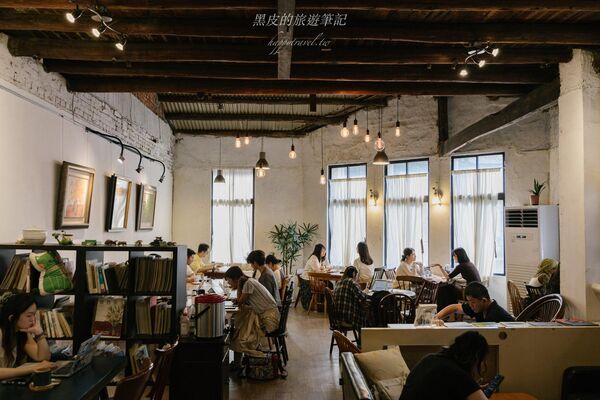 ▲▼角公園咖啡 Triangle Garden Cafe。(圖/部落客黑皮的旅遊筆記授權提供)