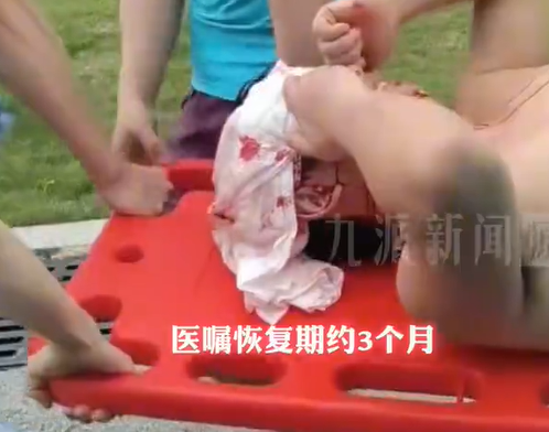 ▲▼陸男潛水「遭鯊魚咬爆頭」。(圖/翻攝自微博)