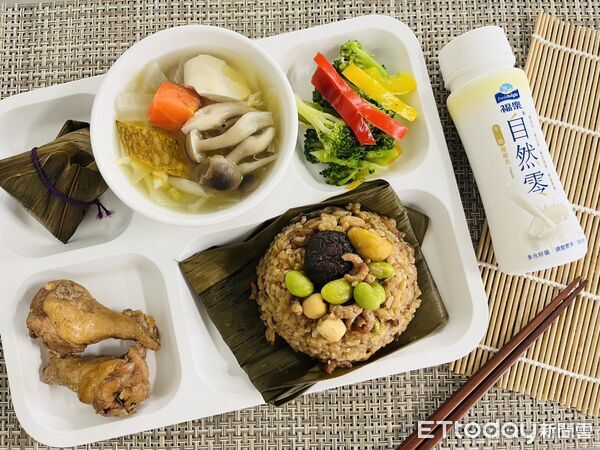 ▲台南市學校營養師規劃端午節慶主題特餐,將傳統粽子營養升級,推廣「品粽不放縱」健康觀念。(記者林東良翻攝,下同)
