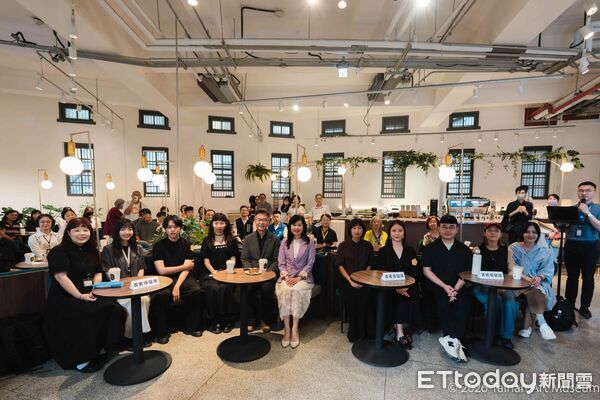 ▲台南市美術館推出「黏膩關係:內餡//縫隙」展覽,集結8位新生代藝術家回應當代情緒與壓力。(記者林東良翻攝,下同)