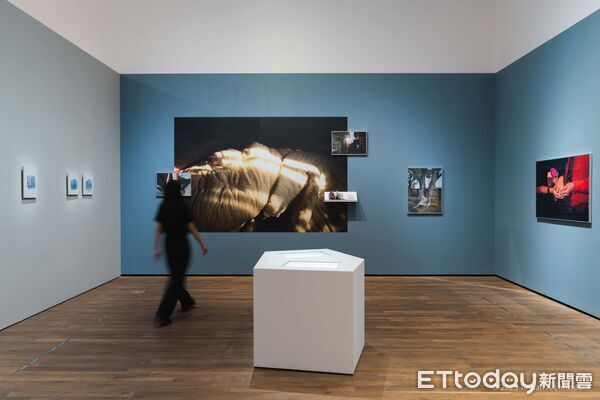 ▲台南市美術館推出「黏膩關係:內餡//縫隙」展覽,集結8位新生代藝術家回應當代情緒與壓力。(記者林東良翻攝,下同)