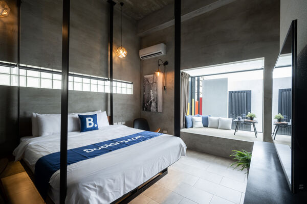 ▲▼澎湖彩色珊瑚礁,綠洲旅店。(圖/Booking.com提供)