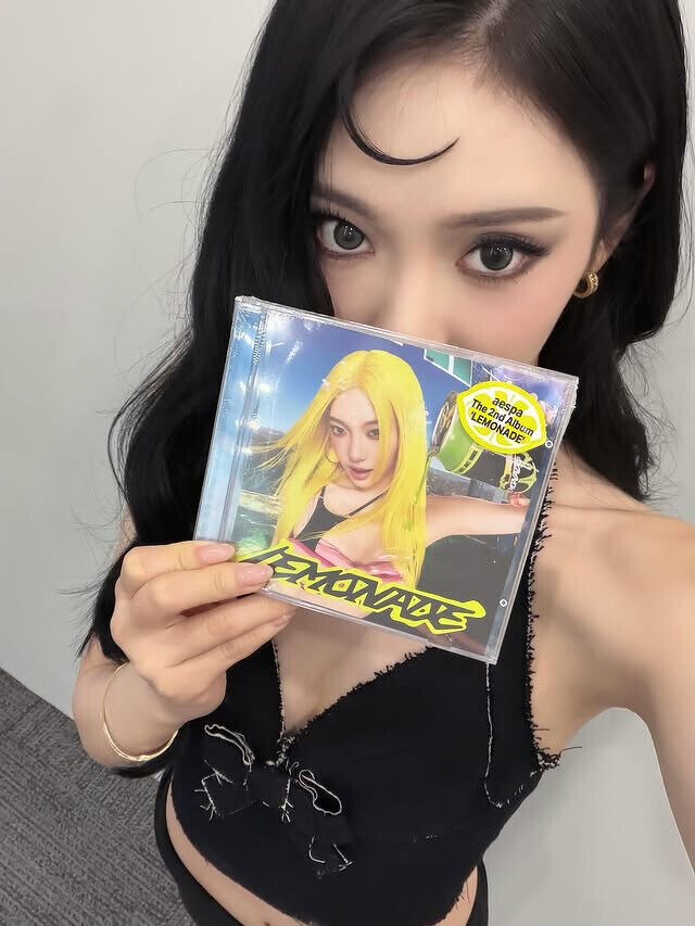 aespa《LEMONADE》妝容解析!Karina眼下腮紅、Winter檸檬奶油妝,4位成員Y2K造型一次看