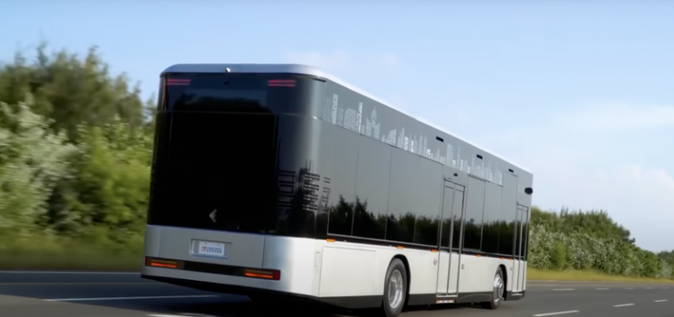 ▲鴻華先進旗下2款電動車銷售亮眼,更準備推出新一代Model T。(圖/翻攝自鴻海)