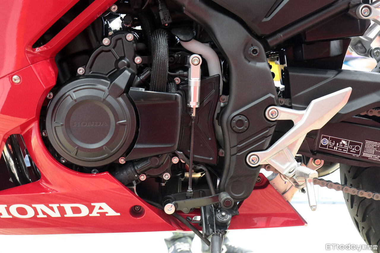 ▲Honda「CBR500R電子離合器版」實車搶先看!開價30.9萬第3季交車。(圖/記者張慶輝攝)
