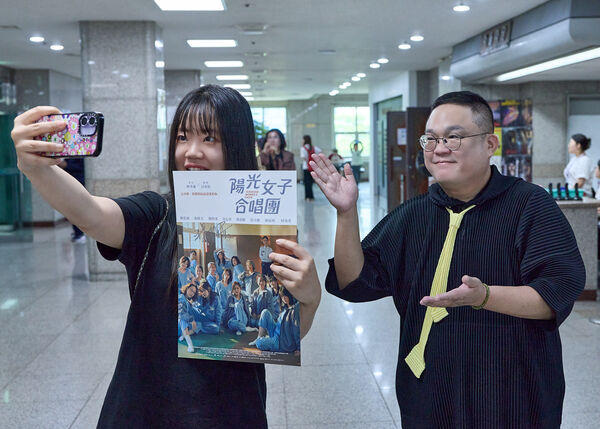 ▲《陽光女子合唱團》導演林孝謙、編劇呂安弦重返富川影展。(圖/富川奇幻國際影展提供)
