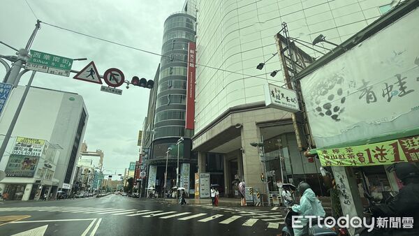 ▲▼ 台南,站前商圈 。(圖/記者張雅雲攝)