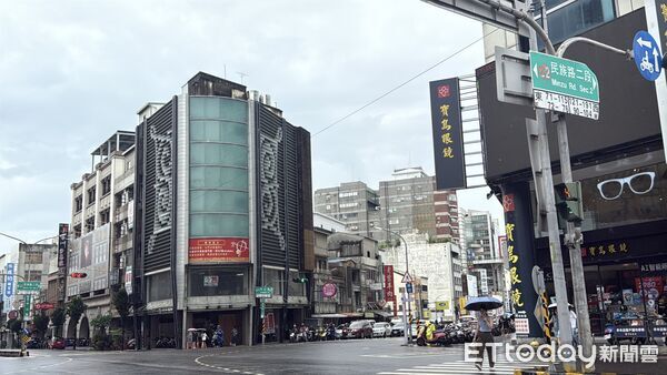 ▲▼ 台南,站前商圈 。(圖/記者張雅雲攝)