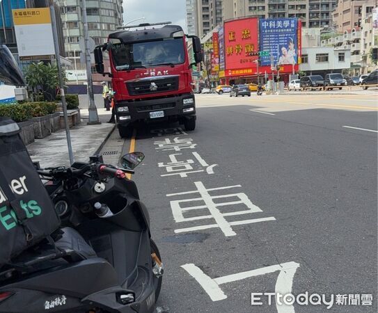 ▲台中19歲男子從20樓工地掉落7樓搶救不治。(圖/民眾提供)