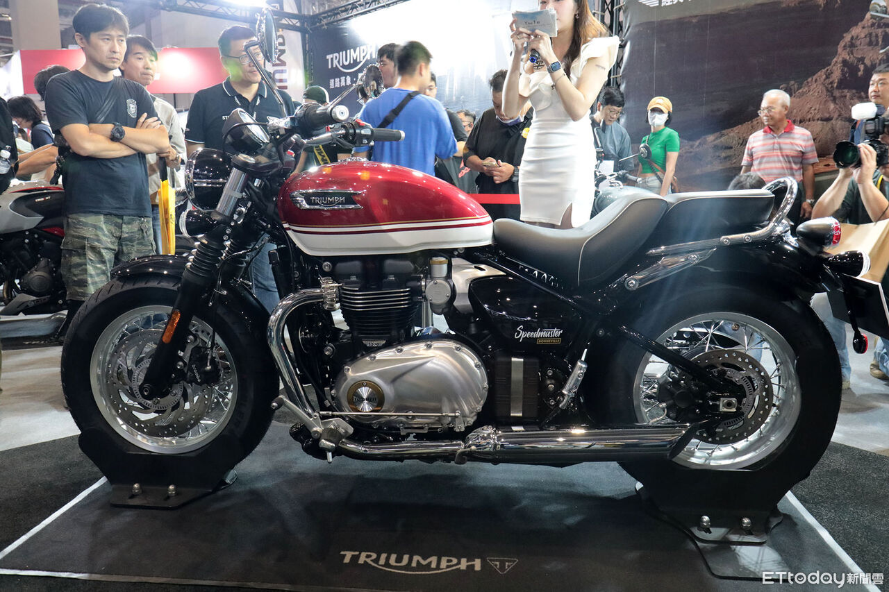 ▲重機展/凱旋「速度大師復古車」回來了!26年式新車全面到齊。(圖/記者張慶輝攝)