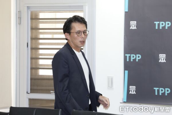 ▲▼ 黃國昌出席民眾黨立院黨團「生命自主 尊嚴善終 為你自己投下關鍵一票」記者會 。(圖/記者劉耿豪攝)
