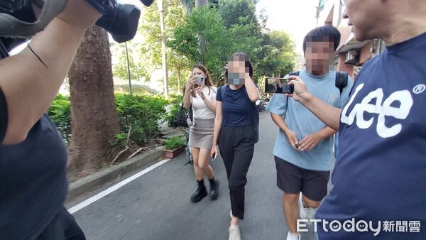 ▲新竹音樂教室命案,王家三妹重回現場整理東西。(圖/記者黃彥傑攝)