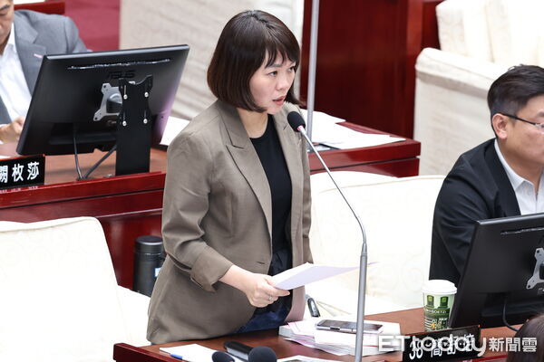 ▲▼蔣萬安市長施政報告與質詢及答覆-簡舒培。(圖/記者黃克翔攝)