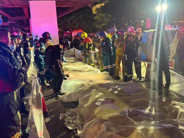 曼谷一間酒吧發生惡火,罹難人數不幸增加至33人。(翻攝自@TonyTruant01 X)