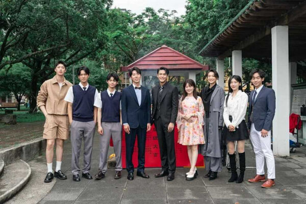 娛樂報報/安俊朋跟林嘉威玩西裝誘惑!驚見「他加戲偷親」現場被公審