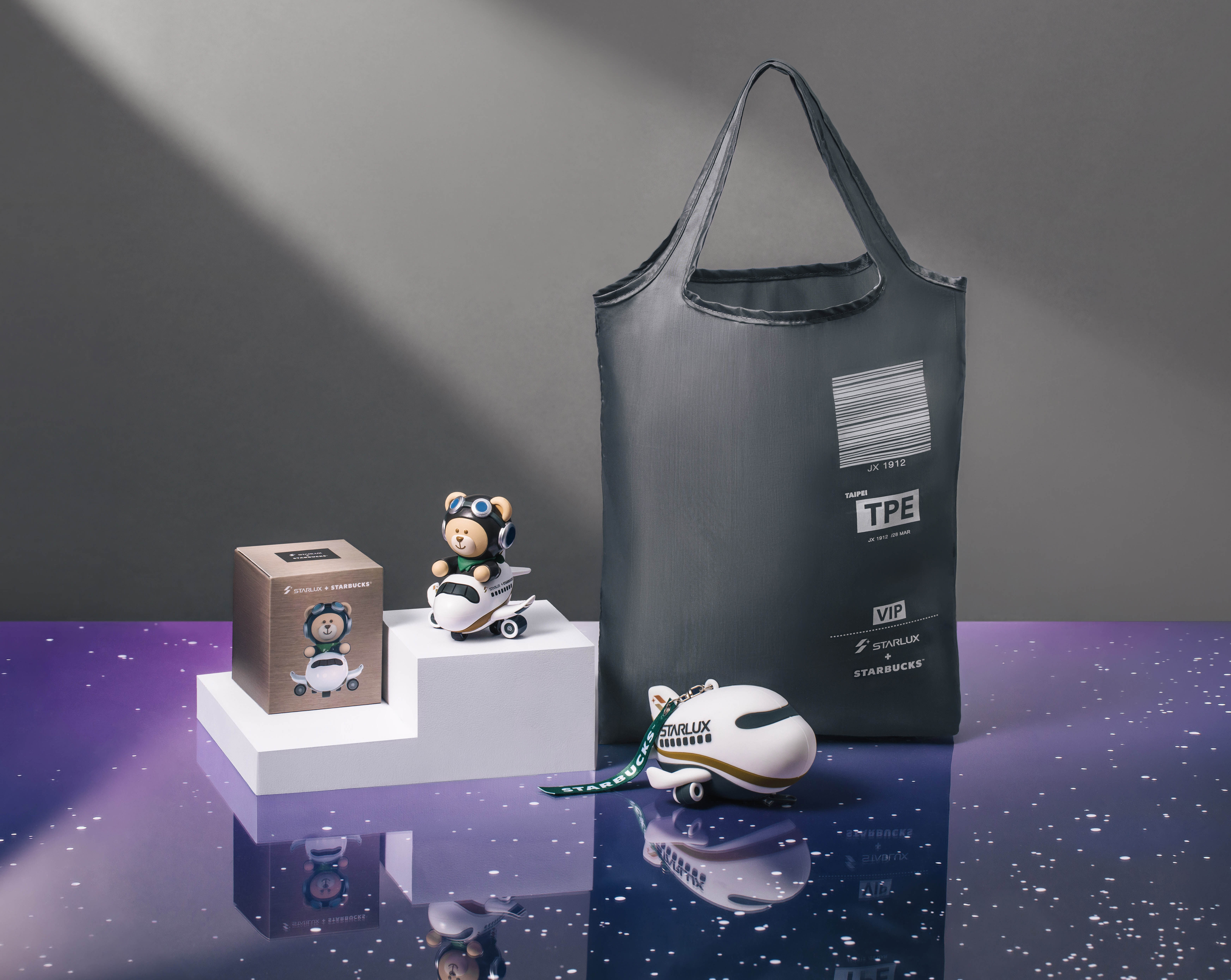 ▲星巴克DREAM PLAZA一周年推出限定飲品。(圖/業者提供)