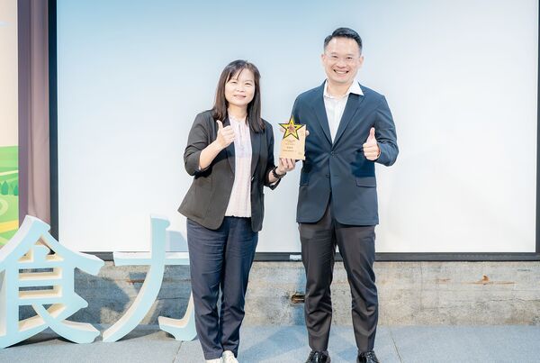 ▲桃園市副市長蘇俊賓今日上午出席「2026食育力城市大調查五星城市頒獎典禮」,代表桃園市獲獎。(圖/市府新聞處提供)