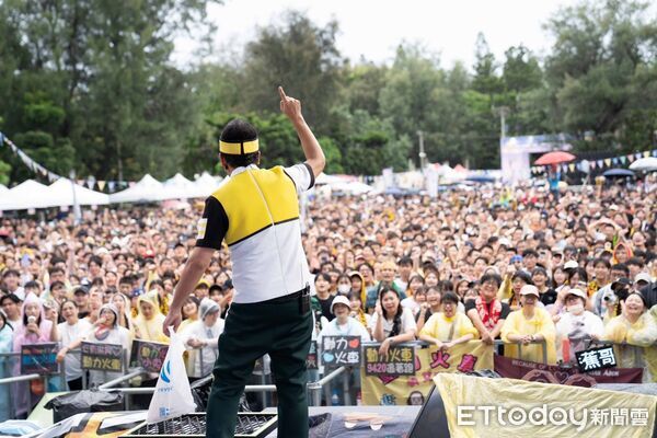 ▲「2026雲西海洋音樂季」25日在四湖三條崙海水浴場熱鬧登場。(圖/記者游瓊華翻攝)