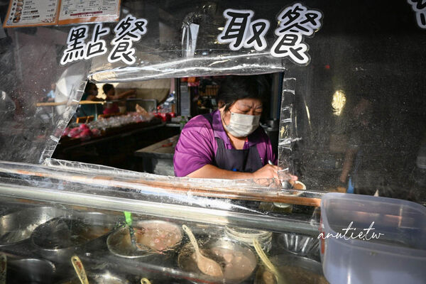▲▼三六食粑店內招牌鹼粽冰。(圖/《水晶安蹄》授權提供)
