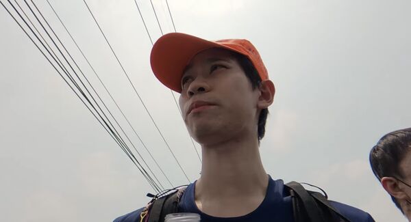 ▲▼Andy替媽祈福。(圖/翻攝自YouTube/Andy老師)