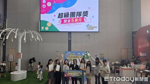 ▲▼ 青年鏡頭看見鹿草感性!13位創作者社群引爆51萬觀看 鹿草品牌發表會頒發15萬總獎金 。(圖/記者翁伊森攝)
