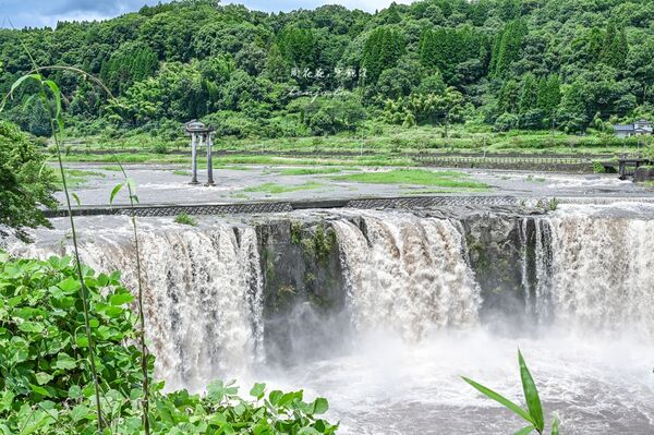 ▲▼原尻瀑布名列日本瀑布百選,被譽為東洋尼加拉瀑布。(圖/《周花花》授權提供)