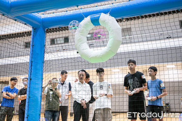 ▲▼ 嘉義縣無人機競賽熱烈登場 73隊精準操控挑戰穿越賽與無人機足球 。(圖/嘉義縣政府提供)