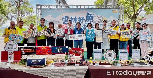 ▲適逢父親節,雲林縣政府今在台北花博農民市集推廣「雲林好魚」,邀親子一起認識鰻魚、台灣鯛及國產養殖水產品。(圖/記者游瓊華翻攝)
