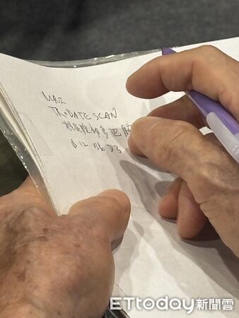▲▼花蓮慈院林欣榮院長受邀在高齡健康產業博覽會專家權威講座分享「腦疾病最新治療」。(圖/慈濟醫學中心提供,下同)